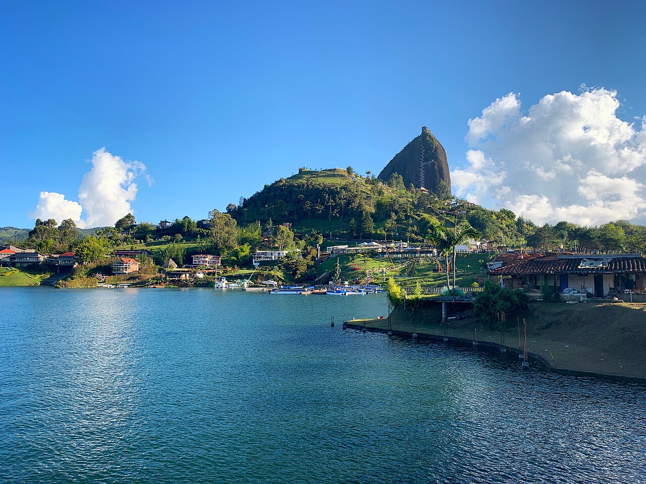 El Peñón de Guatapé monolith near Guatape